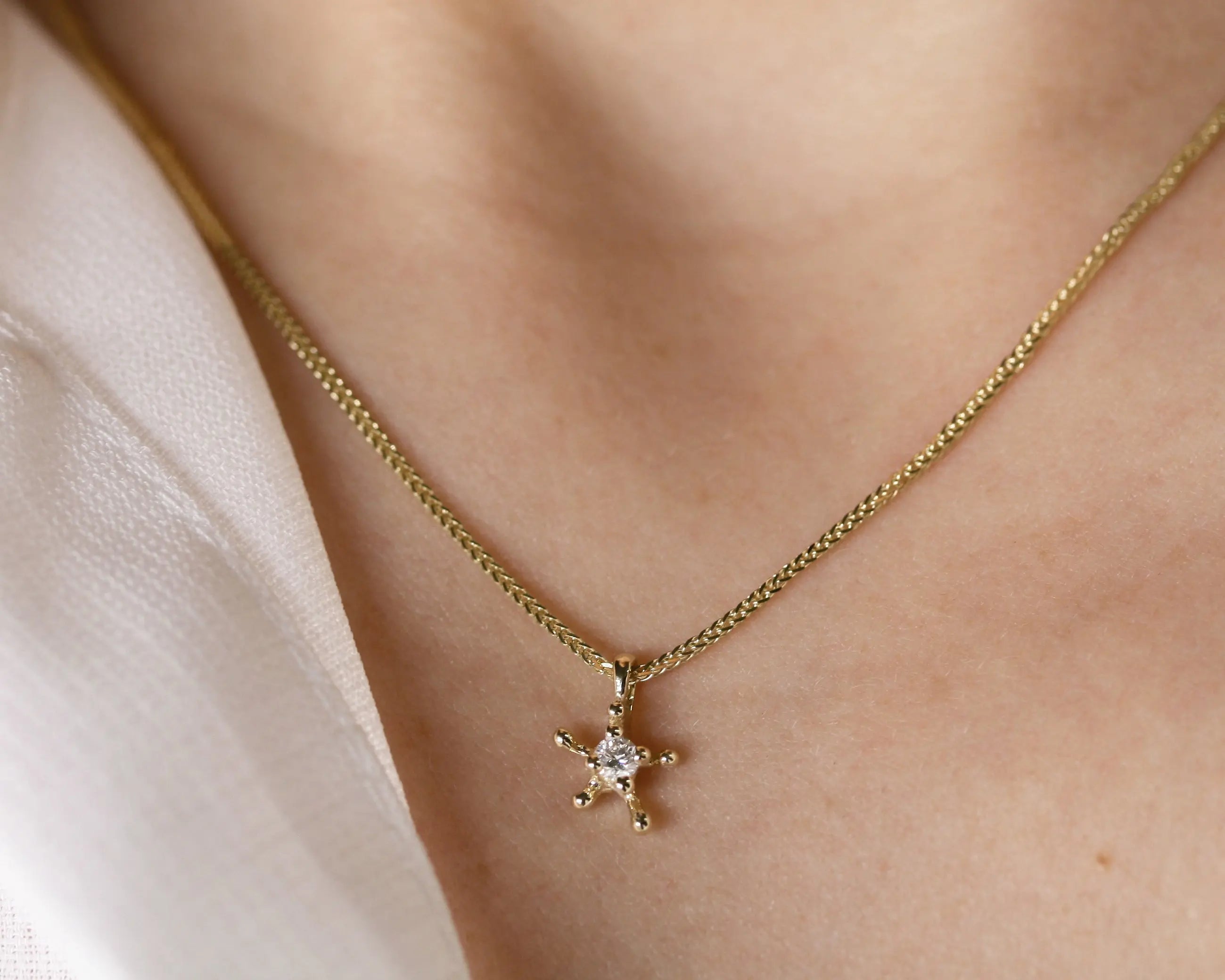 שרשרת גלורי קורל Yael Pilo | Handcrafted Creations